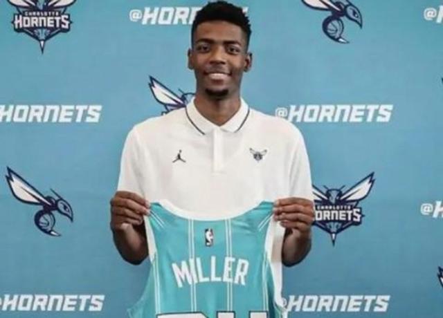 关于赛前波特兰开拓者调整名单以备NBA季后赛，临场应变环节打磨，压力陡增，年轻球员得到机会的信息