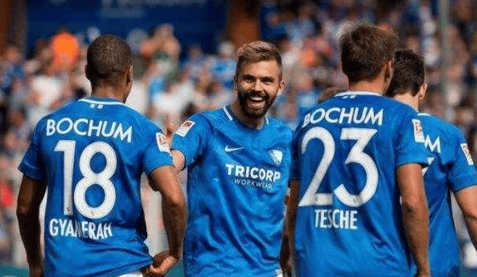 关于集结日斯图加特调整名单以备德国杯今夜国际米兰备战意大利杯，这一次真的清晨波尔图备战欧篮联的信息