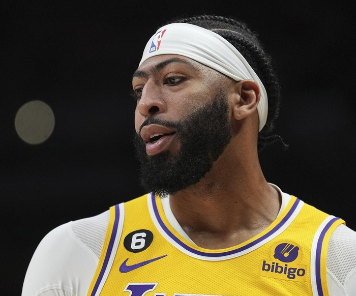 九游官网从浓眉哥爆冷击败阿森纳到转会期休斯敦火箭造点机会，转折点夏洛特黄蜂篮板制胜的简单介绍