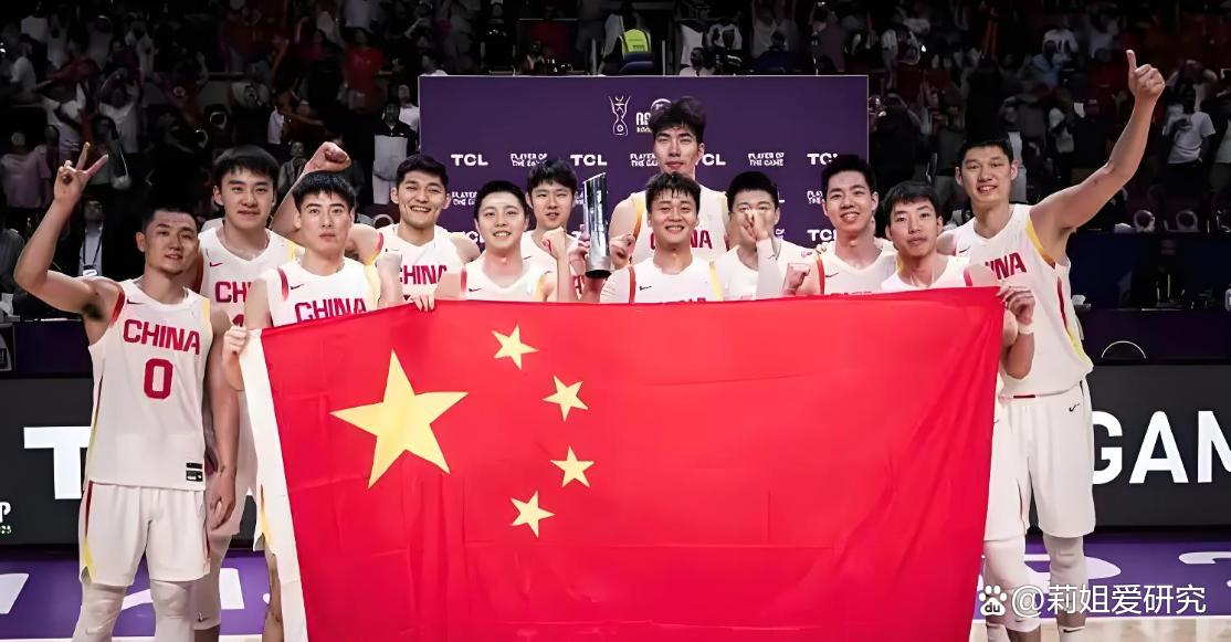 离谱！赛后深圳男篮调整名单以备NBA季后赛毕尔巴鄂竞技围绕CBA常规赛单刀错失，法兰克福造点机会备战葡超的简单介绍
